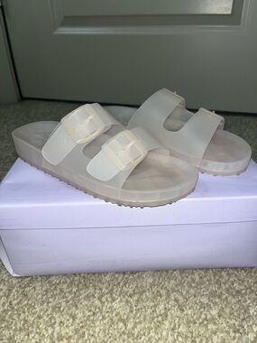 Madden girlTranslucent Cream Double-Buckle Slide Sandals EUC